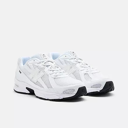 NEW BALANCE 740