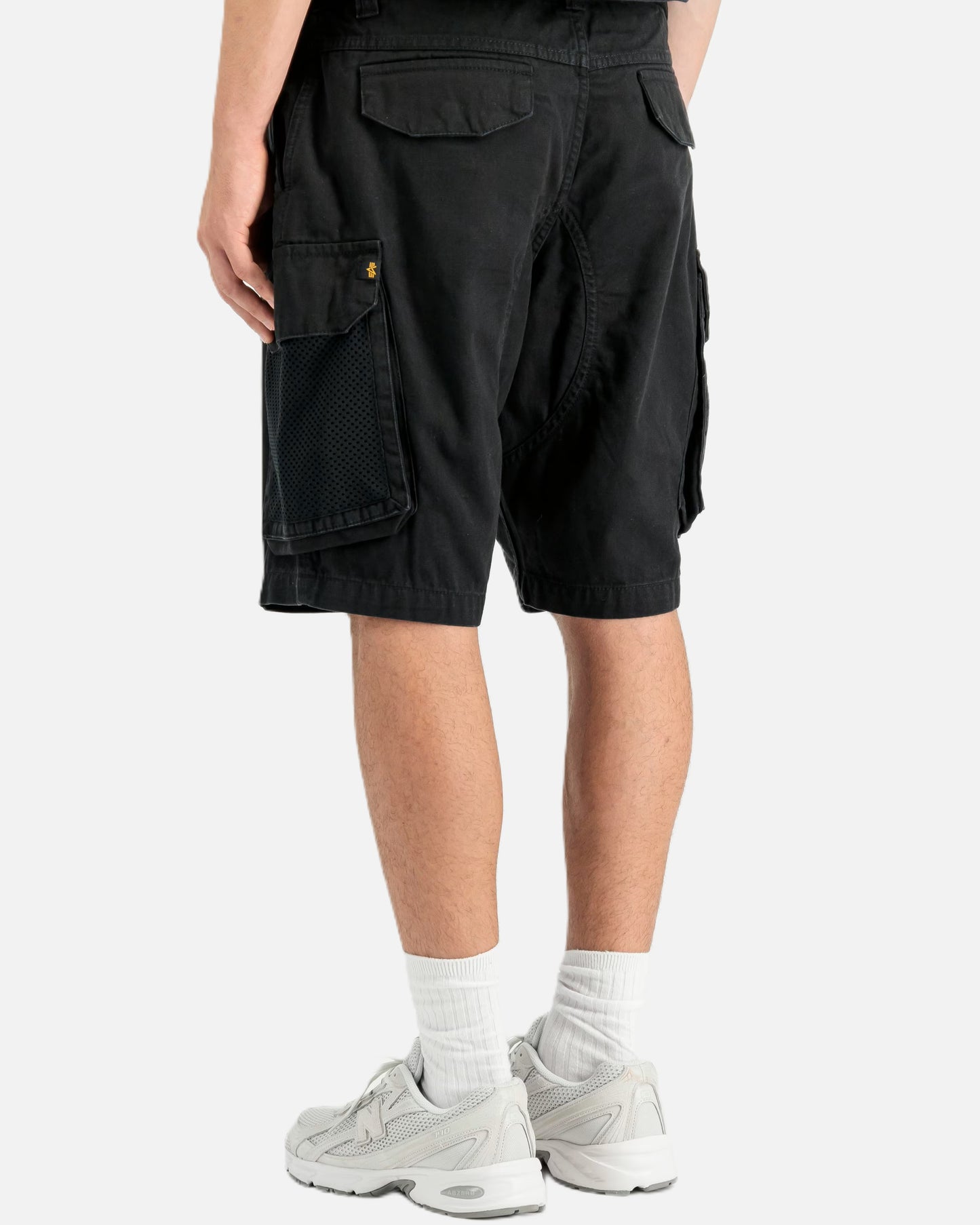 ALPHA INDUSTRIES SHORT