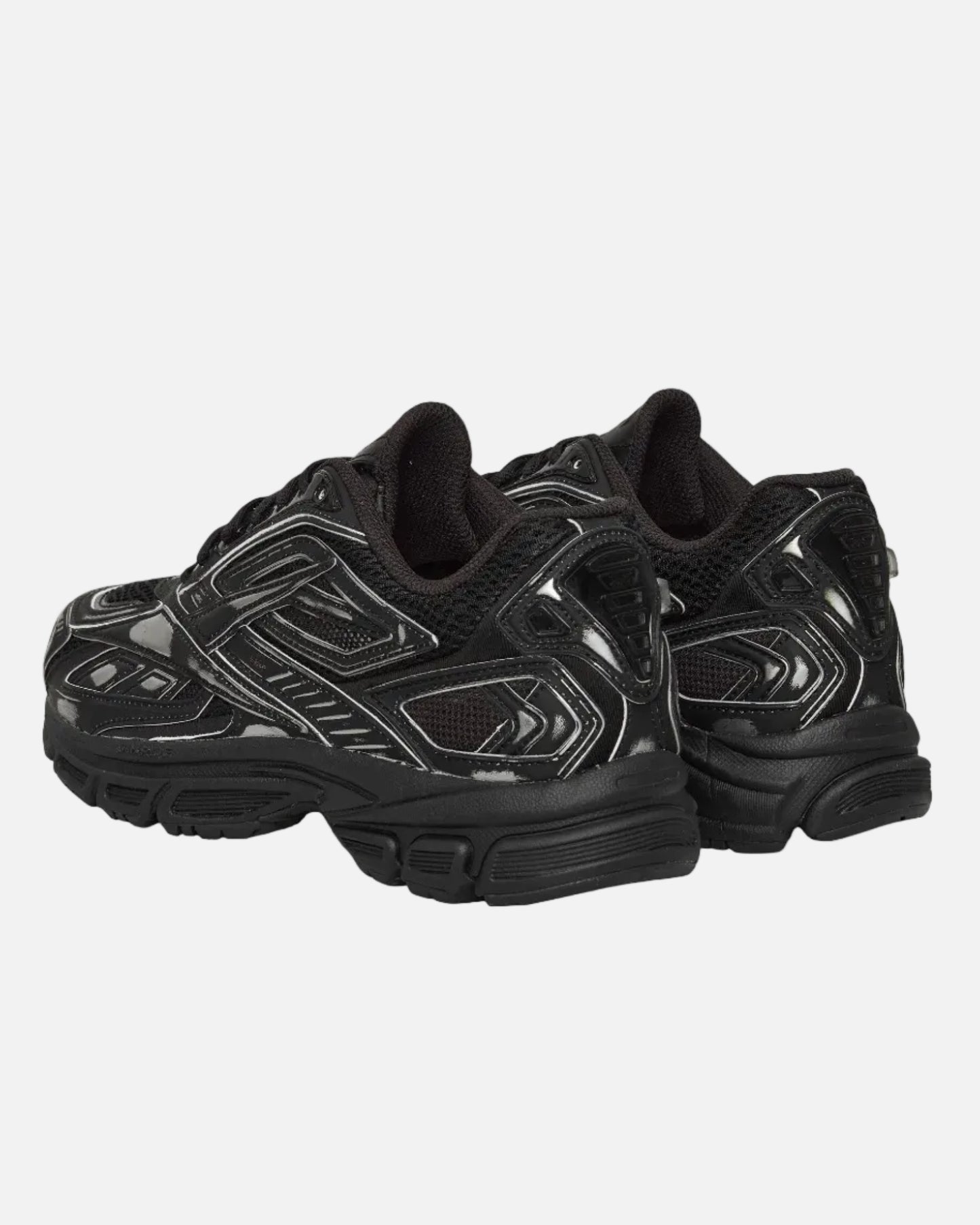 REEBOK