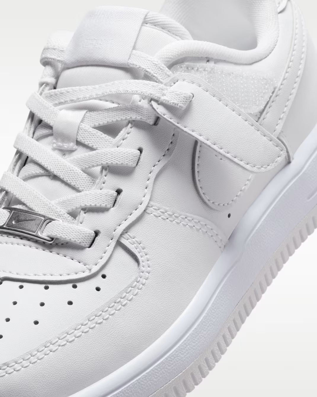NIKE FORCE 1