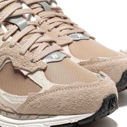 New balance 2002r