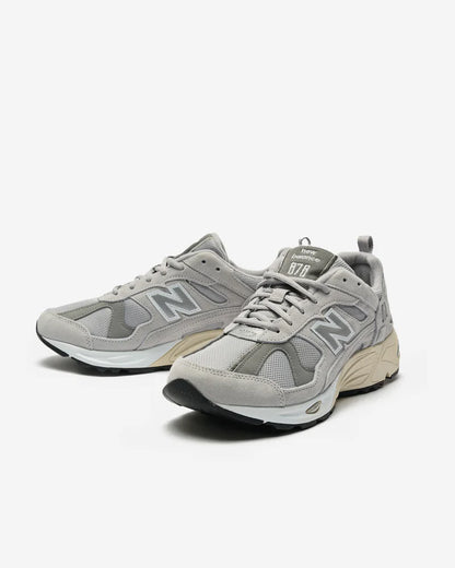 New balance 878