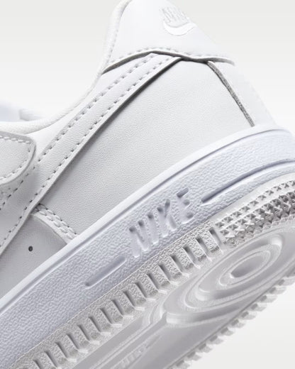 NIKE FORCE 1