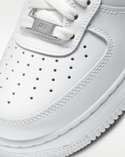 NIKE AIR FORCE 1 '07