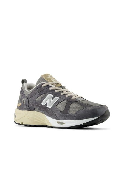 New balance 878