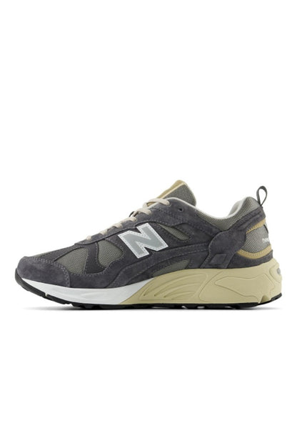 New balance 878